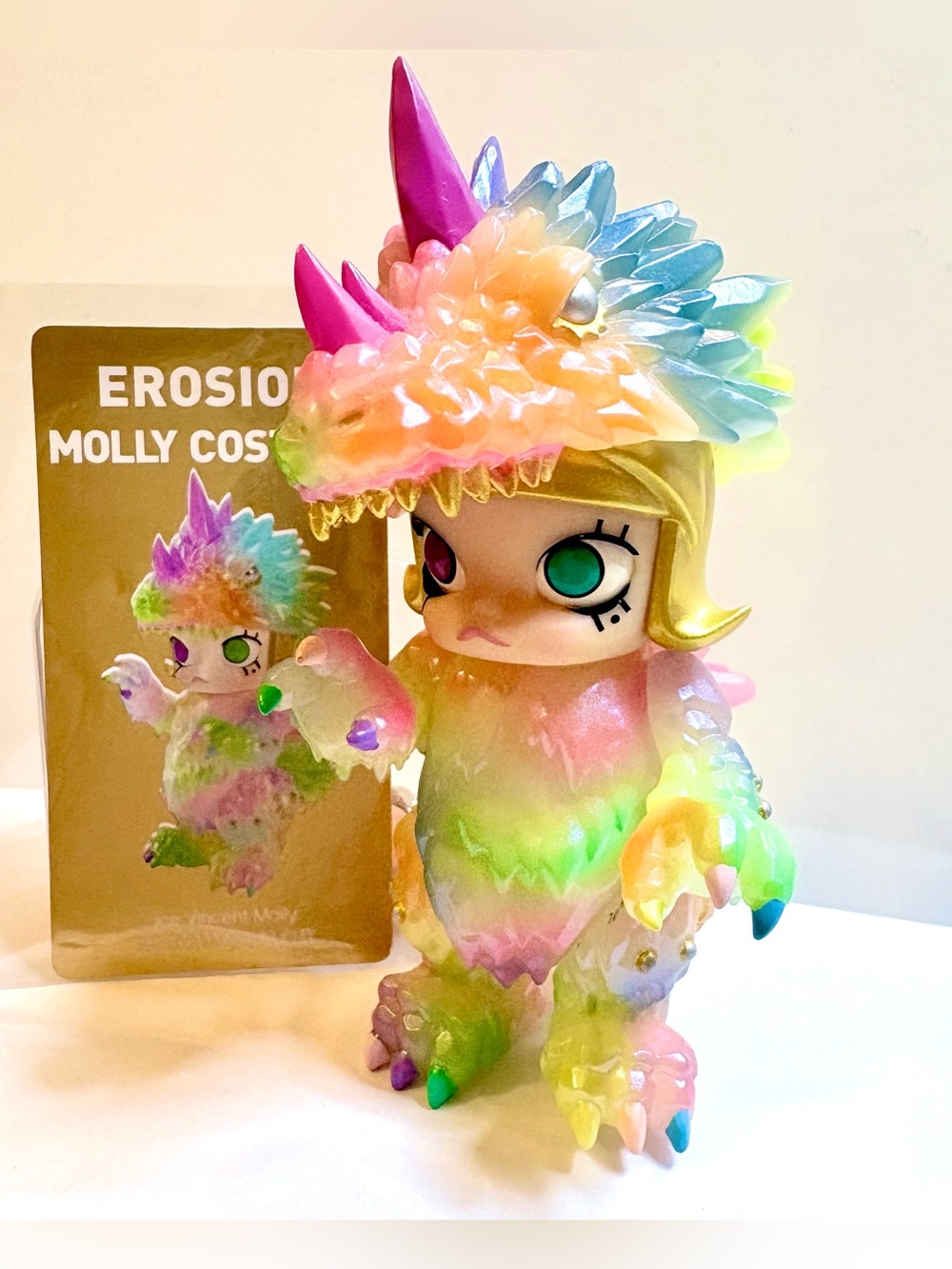 POP MART x INSTINCTOY Erosion Molly Costume – Ice Vincent Molly Special Variant